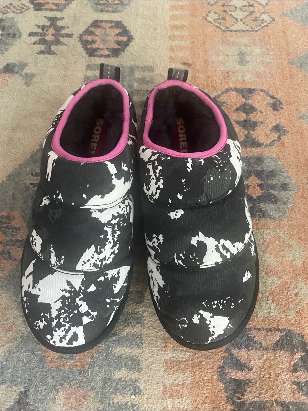 WOMENS SOREL SLIPPERS